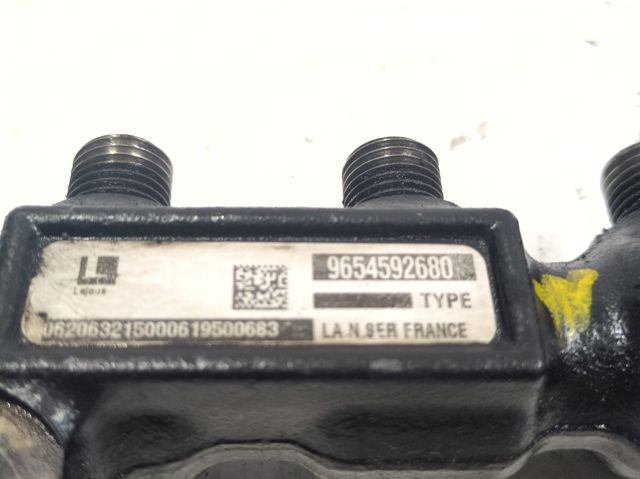 9654592680 Sensor de presión de combustible  en stock Castellón