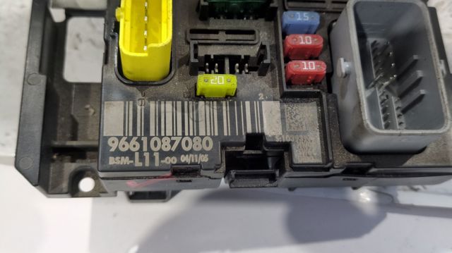 PEUGEOT 9661087080 Caja de fusibles comprar Pamplona