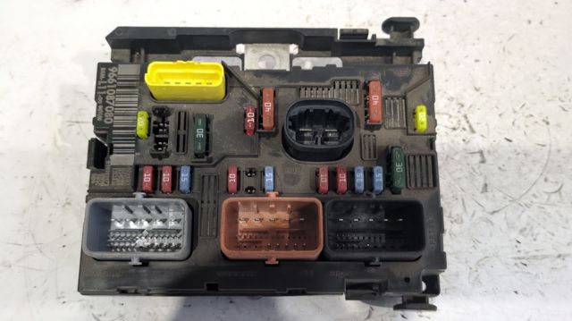 PEUGEOT 9661087080 Caja de fusibles  en stock Salamanca