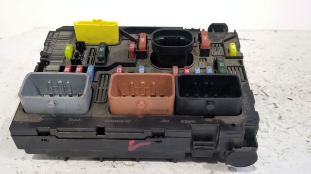 9661087080 PEUGEOT Caja de fusibles comprar Bilbao