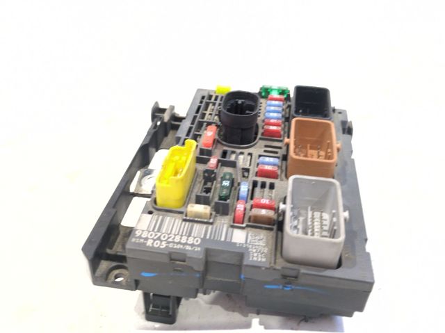Caja de fusibles para Citroen Berlingo K9
