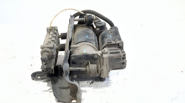A2113200304 MERCEDES Compresor de suspensión neumática  en stock Gandía