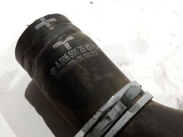 Manguera de radiador arriba A9065012982 MERCEDES