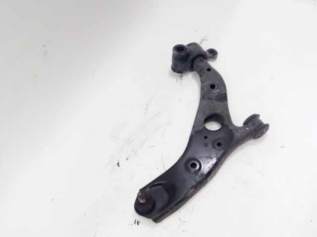 KD3534300H MAZDA Brazo inferior derecho de la suspensión delantera  disponible Ourense