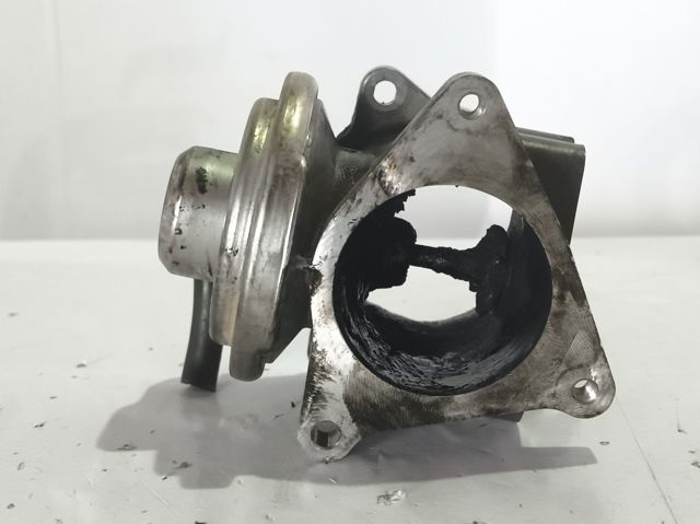 VAG 038129637D Válvula EGR de recirculación de gases  disponible Valladolid