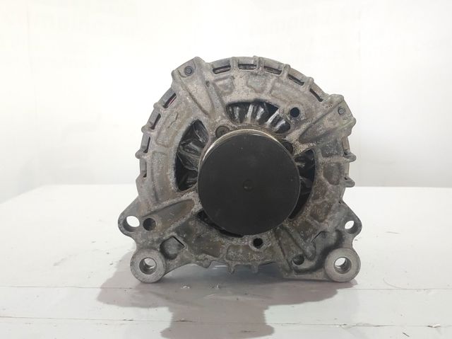 VAG 04L903024S Alternador  disponible España
