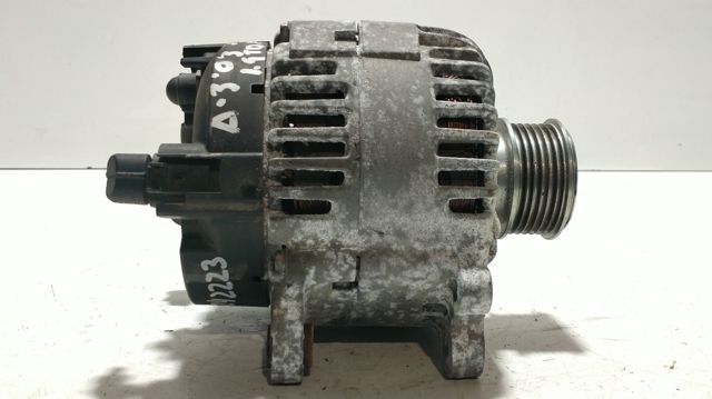 VAG 06F903023C Alternador  disponible Valladolid