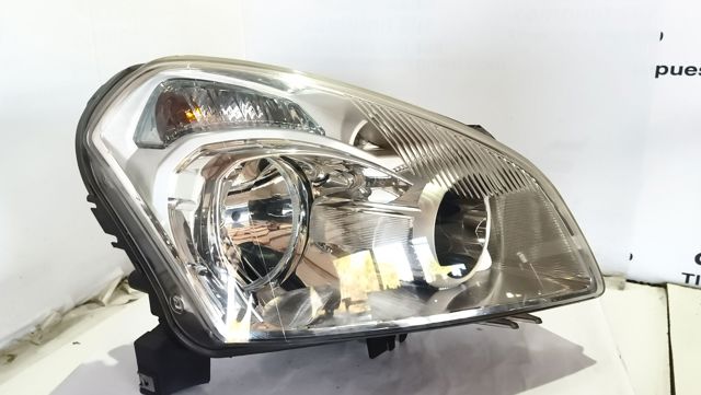 Luz derecha 26010JD90B NISSAN