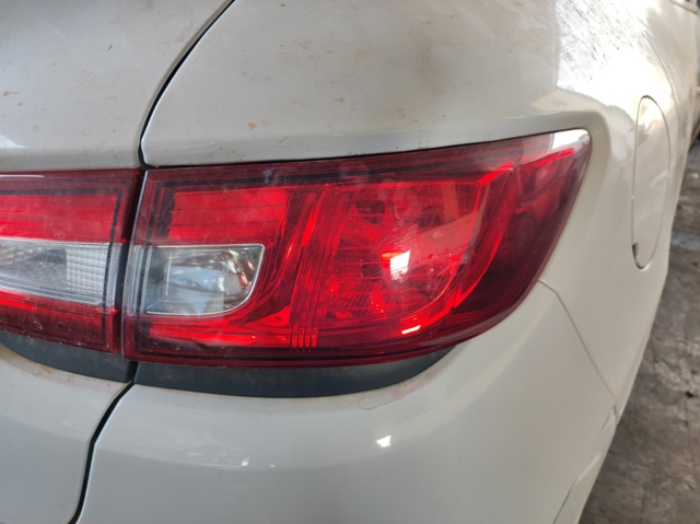 265509846R Piloto trasero exterior derecho  disponible Málaga