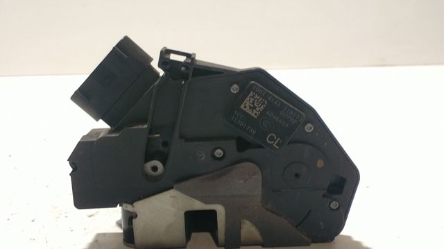 31301739 VOLVO Cerradura de puerta delantera derecha comprar Alcalá