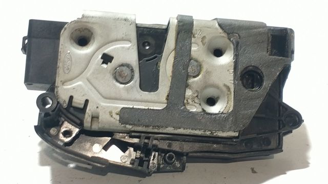 31301739 VOLVO Cerradura de puerta delantera derecha comprar Alcalá