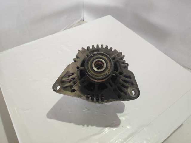 Alternador del motor 373002A110 HYUNDAI