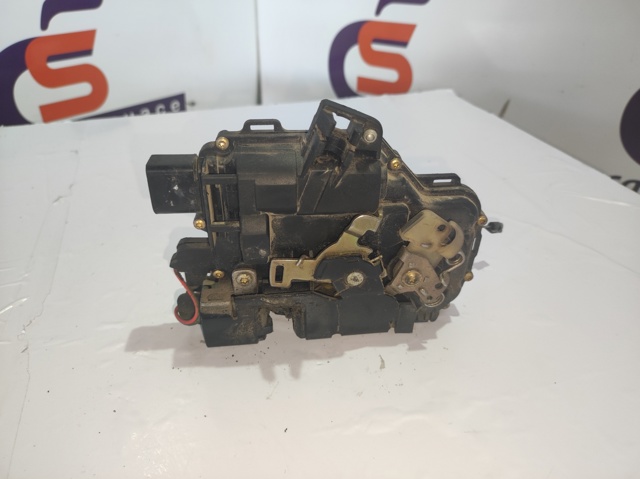 3B1837016A Cerradura de puerta delantera derecha comprar Sevilla