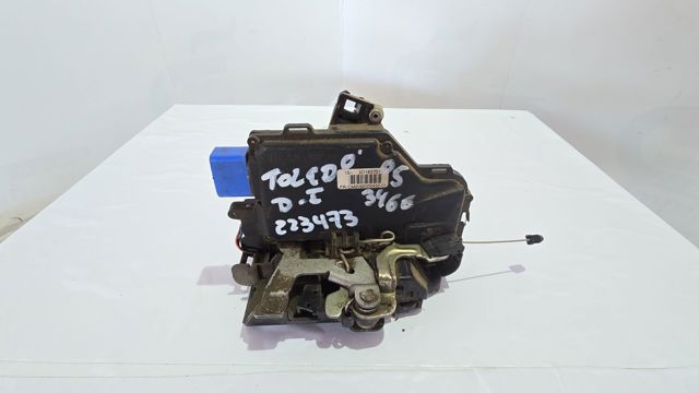 VAG 3D1837015AP Cerradura de puerta delantera izquierda  disponible Valladolid