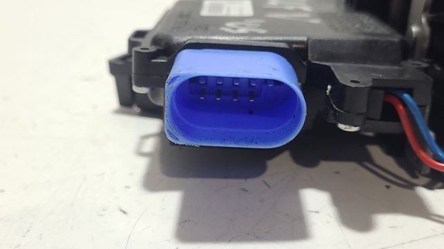 3D1837015AP Cerradura de puerta delantera izquierda  comprar en Reus
