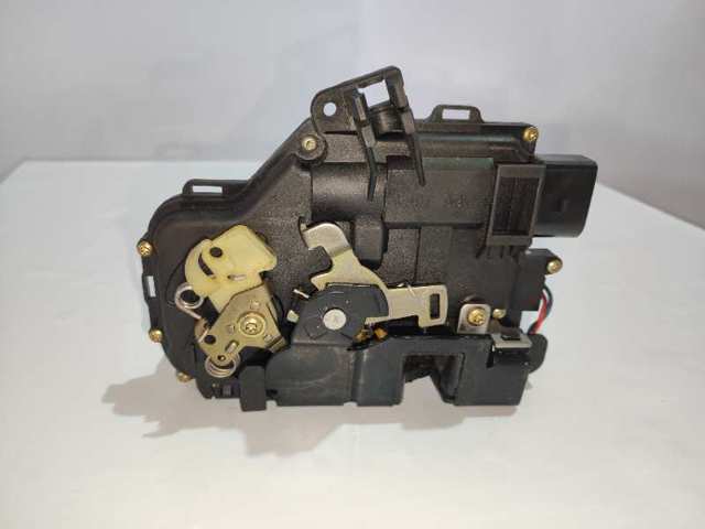 VAG 4B1837015G Cerradura comprar Tarragona