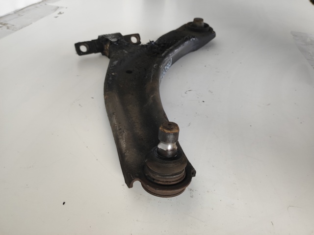 Brazo inferior izquierdo de la suspensión delantera 545055212R RENAULT