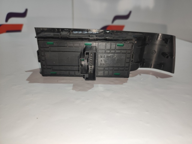 5E0959857A Interruptor de elevalunas delantera izquierda comprar Sevilla