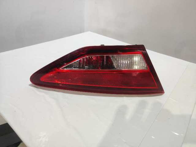Piloto trasero interior izquierdo 5F0945093J VAG