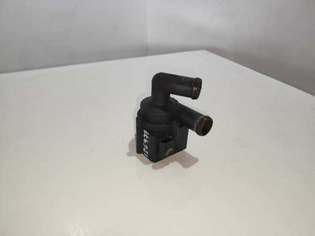 VAG 5N0965561 Bomba de agua eléctrica auxiliar  en stock Valencia