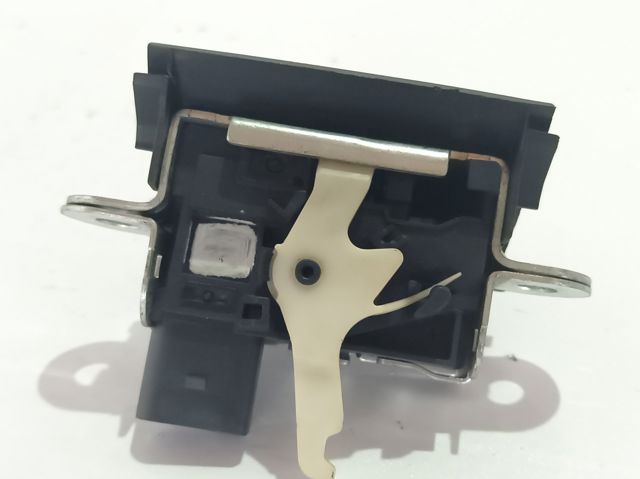 VAG 5P8827505 Cerradura de maletero comprar Pamplona