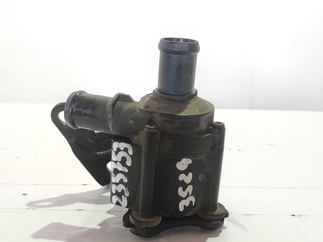 VAG 5Q0121599Q Bomba de agua eléctrica auxiliar comprar Pamplona