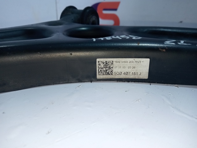 VAG 5Q0407151J Brazo inferior izquierdo de la suspensión delantera comprar Barcelona
