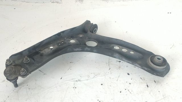 Brazo inferior derecho de la suspensión delantera 5Q0407152L VAG