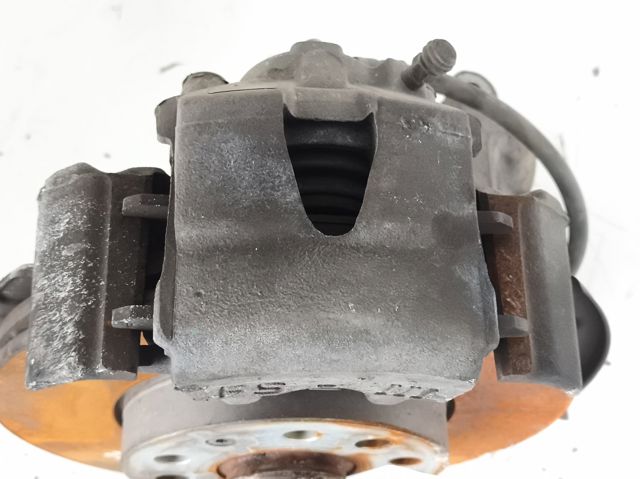 5Q0407255P Mangueta delantera izquierda  disponible Málaga