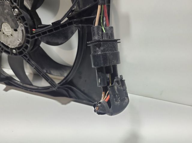 5Q0959455BG VAG Difusor del radiador de refrigeración con motor y hélice  comprar en Oviedo