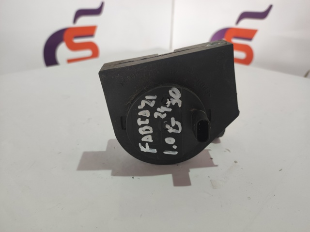 5Q0965567 Bomba de agua eléctrica auxiliar  comprar en Reus