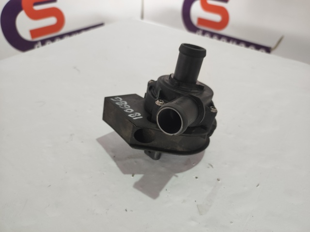VAG 5Q0965567 Bomba de agua eléctrica auxiliar comprar Pamplona
