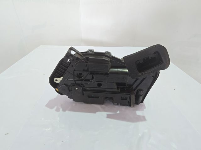 5TB837016A VAG Cerradura de puerta delantera derecha  en stock Gandía