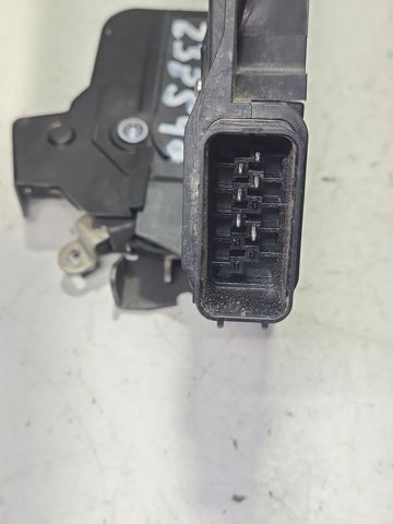 6M2AR26412BC Cerradura de la puerta trasera derecha  en stock Granada