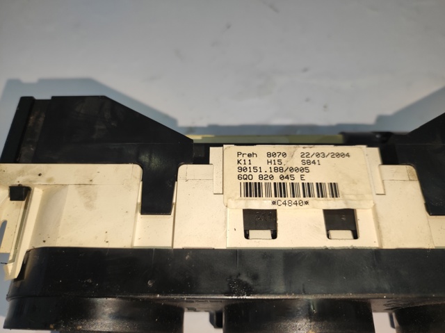 6Q0820045E VAG