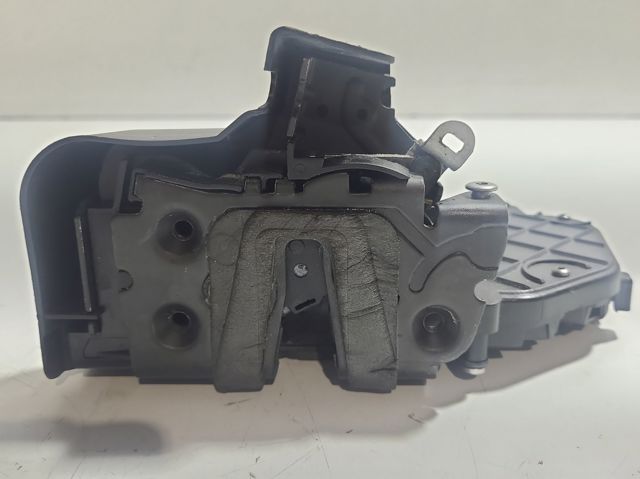 Cerradura de puerta delantera derecha 6W8A21812AD JAGUAR