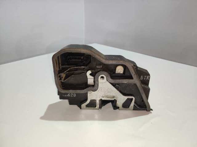7154628 BMW Cerradura de puerta delantera derecha  en stock Córdoba