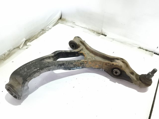 7L0407153B Brazo inferior izquierdo de la suspensión delantera  disponible Burgos
