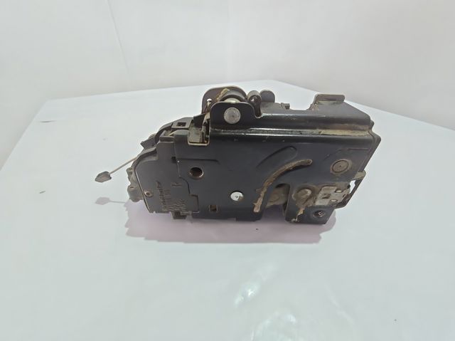 7L0839016D VAG Cerradura de la puerta trasera derecha  comprar en Lleida