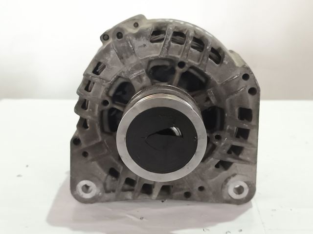 RENAULT 8200022774 Alternador  en stock Salamanca