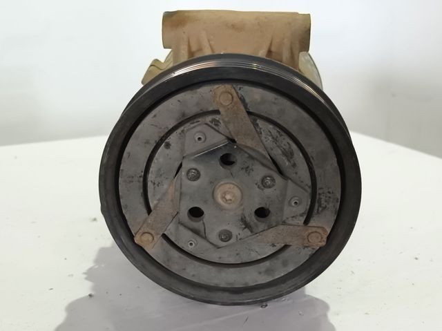 Compresor climatizador 8200050141 RENAULT