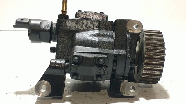 8200430599 RENAULT Bomba inyectora  en stock Córdoba