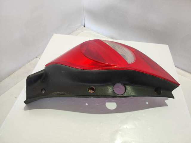 8200459960 Piloto trasero derecho  en stock Granada