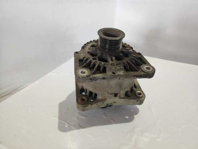 8200495294A RENAULT Alternador comprar Bilbao