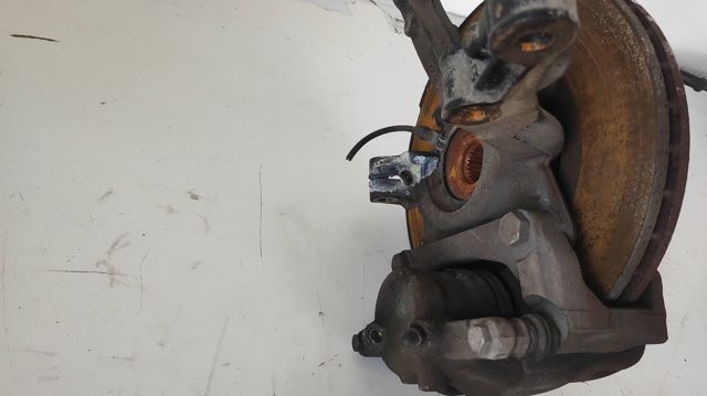 Mangueta delantera izquierda 8200755585 RENAULT