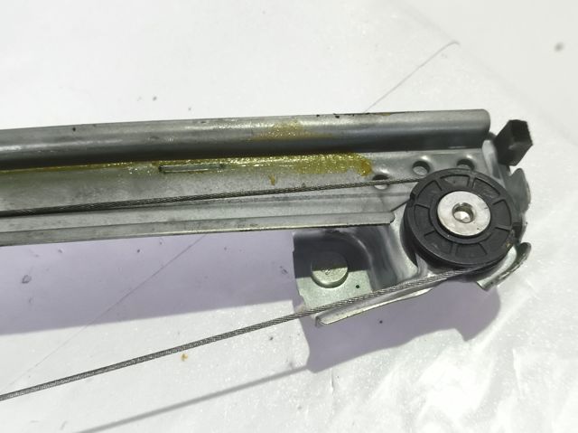 827206057R RENAULT Mecanismo de elevalunas de la puerta trasera derecha  disponible Alicante