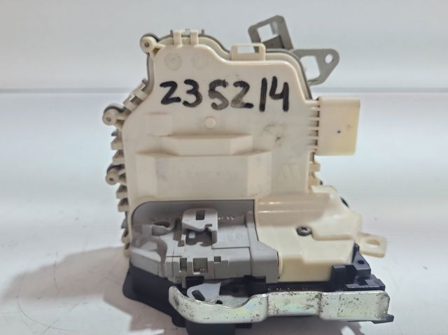 8J1837016C VAG Cerradura de puerta delantera derecha  comprar en Oviedo