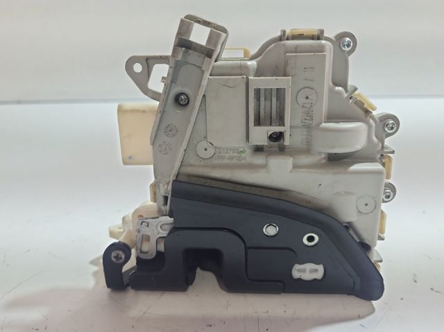 VAG 8J1837016C Cerradura de puerta delantera derecha comprar Barcelona