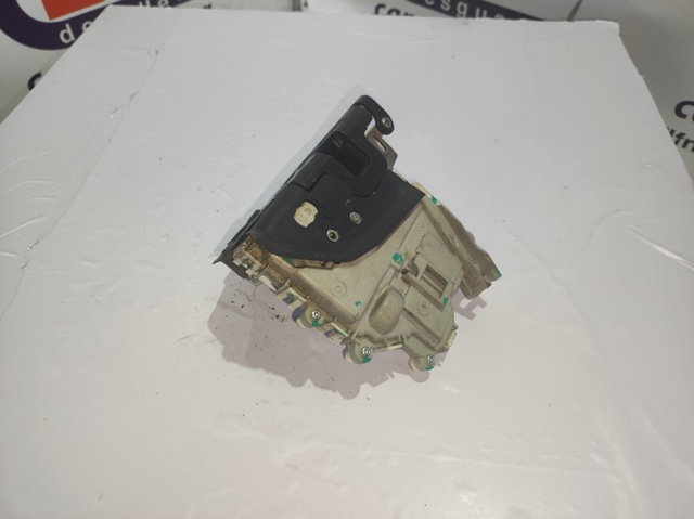8J1837016C Cerradura de puerta delantera derecha comprar Girona