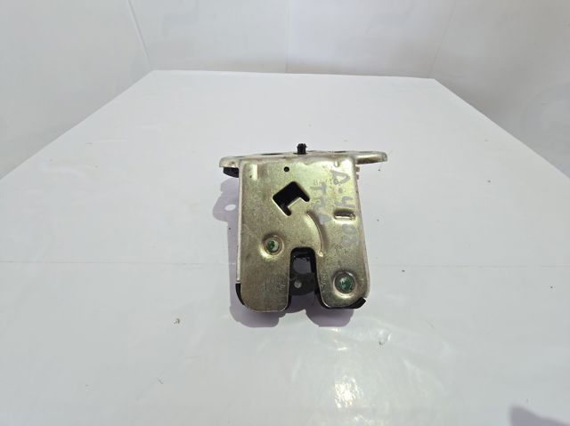 Cerradura de maletero 8K9827505 VAG